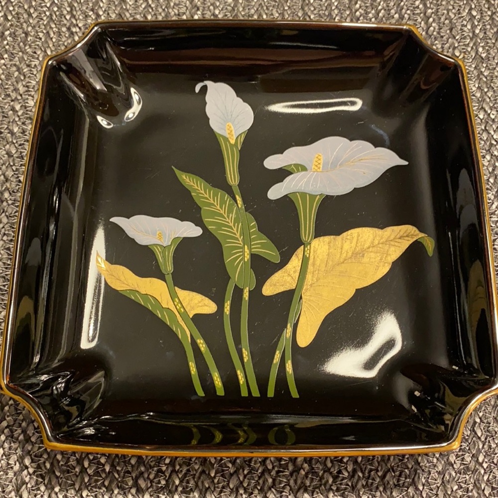 VTG YAMAJI Iris and Golden Rim Black Plate 8 1/2”